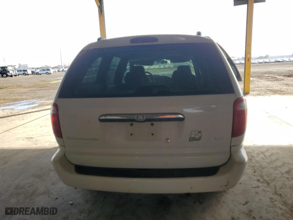 2002 Chrysler Town & Country LX with VIN 2C4GP44372R655982, listed as a Copart auction lot 46174435 with 121,643 mi miles and Clean Title. Bid and sale history available at carsss.com. Image 6.