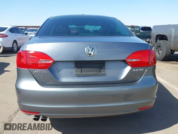 2013 Volkswagen Jetta Sedan SE with VIN 3VWDP7AJ8DM384221, listed as a IAAI auction lot 42023691 with 157,403 mi miles. Bid and sale history available at carsss.com. Image 16.