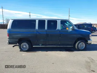 2008 Ford Econoline Passenger XL with VIN 1FBNE31L88DA20555, listed as a IAAI auction lot 38737871 with 118,265 mi miles. Bid and sale history available at carsss.com. Image 12.