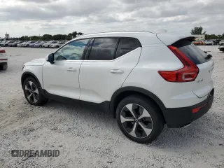 2024 Volvo XC40 Plus Bright Theme z VIN YV4L12UE7R2283166, wystawiony jako Copart lot #54067355 z przebiegiem 2 749 mil mil oraz Szkoda całkowita • Salvage title. Historia ofert i sprzedaży dostępna na DreamBid. Obrazek 2.