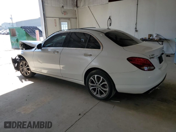 2018 Mercedes-Benz C 300 z VIN 55SWF4KB0JU235398, wystawiony jako Copart lot #53123405 z przebiegiem 85 265 mil mil oraz Szkoda całkowita • Salvage title. Historia ofert i sprzedaży dostępna na DreamBid. Obrazek 2.