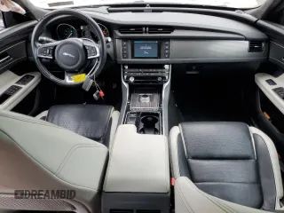 2016 Jaguar XF S with VIN SAJBM4BV2GCY19664, listed as a Copart auction lot 72622494 with 60,924 mi miles and Salvage Title. Bid and sale history available at carsss.com. Image 8.