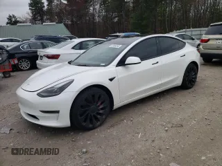 2023 Tesla Model 3 Performance z VIN 5YJ3E1EC3PF608355, wystawiony jako Copart lot #52956245 z przebiegiem 20 913 mil mil oraz Szkoda całkowita • Salvage title. Historia ofert i sprzedaży dostępna na DreamBid. Obrazek 1.