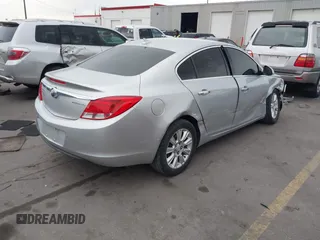 2013 Buick Regal Premium 1 z VIN 2G4GS5ER3D9167344, wystawiony jako IAAI lot #42097418 z przebiegiem 95 452 mil mil oraz . Historia ofert i sprzedaży dostępna na DreamBid. Obrazek 4.