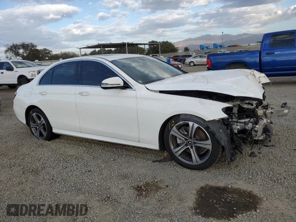 2018 Mercedes-Benz E-Class E 300 with VIN WDDZF4JB2JA310066, listed as a Copart auction lot 41464505 with 76,389 mi miles and Salvage Title. Bid and sale history available at carsss.com. Image 4.