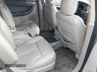2007 Chrysler Pacifica Touring z VIN 2A8GM68X07R141070, wystawiony jako IAAI lot #41871934 z przebiegiem 299 553 mil mil oraz . Historia ofert i sprzedaży dostępna na DreamBid. Obrazek 8.