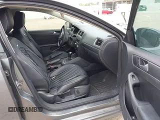 2014 Volkswagen Jetta Sedan SE w/Connectivity/Sunroof PZEV with VIN 3VWD17AJ6EM247300, listed as a IAAI auction lot 42074917 with 170,131 mi miles. Bid and sale history available at carsss.com. Image 5.