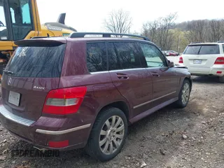 2010 Mercedes-Benz GLK with VIN WDCGG8HB0AF393375, listed as a IAAI auction lot 42044840 with 88,668 mi miles. Bid and sale history available at carsss.com. Image 4.