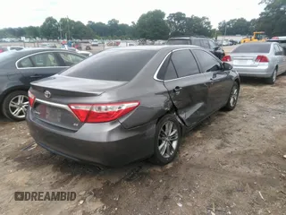 2015 Toyota Camry XLE z VIN 4T1BF1FKXFU101145, wystawiony jako IAAI lot #42400010 z przebiegiem 145 567 mil mil oraz . Historia ofert i sprzedaży dostępna na DreamBid. Obrazek 4.