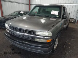 2002 Chevrolet Silverado 1500 LS with VIN 2GCEC19V021362192, listed as a IAAI auction lot 42169190 with 147,238 mi miles and . Bid and sale history available at DreamBid. Image 2.