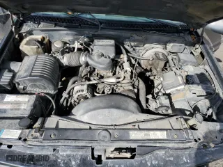 2000 Chevrolet Tahoe Limited with VIN 1GNEC13R6YR111843, listed as a Copart auction lot 47264665 with 287,666 mi miles and Salvage Title. Bid and sale history available at carsss.com. Image 12.