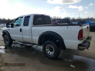 2003 Ford F-250 XL with VIN 1FTNX21L33EB98022, listed as a Copart auction lot 87487844 with 205,917 mi miles and Non repairable. Bid and sale history available at DreamBid. Image 2.