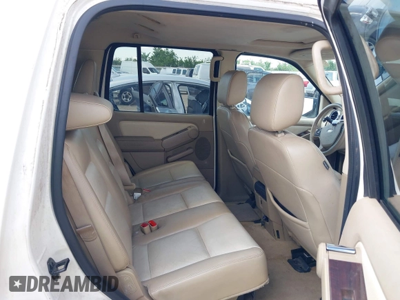 2007 Ford Explorer Limited z VIN 1FMEU65897UA89870, wystawiony jako IAAI lot #42235062 z przebiegiem 148 131 mil mil oraz . Historia ofert i sprzedaży dostępna na DreamBid. Obrazek 8.