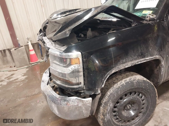 2017 Chevrolet Silverado 1500 LT with VIN 1GCVKRECXHZ394931, listed as a IAAI auction lot 41184919 with 98,974 mi miles. Bid and sale history available at carsss.com. Image 6.
