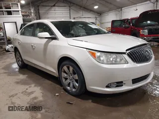 2013 Buick LaCrosse Leather z VIN 1G4GL5E31DF157332, wystawiony jako IAAI lot #41434061 z przebiegiem 153 426 mil mil oraz . Historia ofert i sprzedaży dostępna na DreamBid. Obrazek 1.