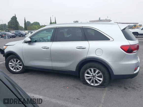 2019 Kia Sorento LX z VIN 5XYPG4A36KG438741, wystawiony jako IAAI lot #42384999 z przebiegiem 94 640 mil mil oraz . Historia ofert i sprzedaży dostępna na DreamBid. Obrazek 15.