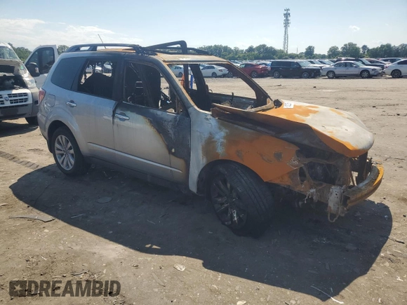2012 Subaru Forester X Premium z VIN JF2SHBDC4CH445642, wystawiony jako Copart lot #63432225 z przebiegiem Nie podano mil oraz Nie do naprawy • Non repairable. Historia ofert i sprzedaży dostępna na DreamBid. Obrazek 4.