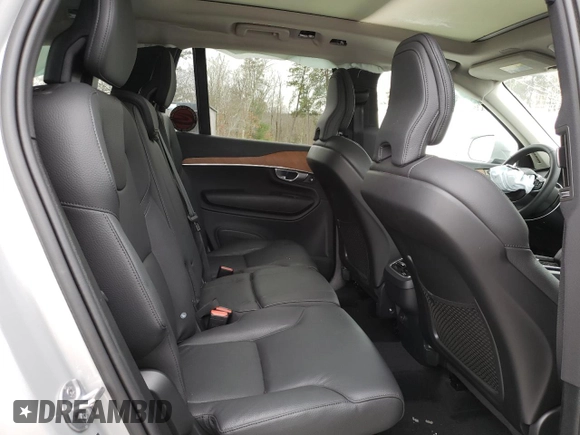 2024 Volvo XC90 Plus Bright Theme with VIN YV4L12PE8R1173048, listed as a Copart auction lot 83566354 with 13,738 mi miles and Salvage Title. Bid and sale history available at DreamBid. Image 11.