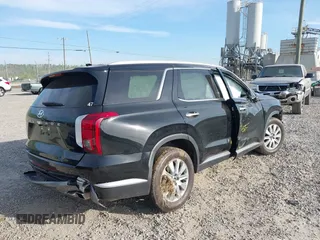 2025 Hyundai Palisade SEL z VIN KM8R24GE9SU861372, wystawiony jako IAAI lot #42079649 z przebiegiem 13 813 mil mil oraz . Historia ofert i sprzedaży dostępna na DreamBid. Obrazek 4.