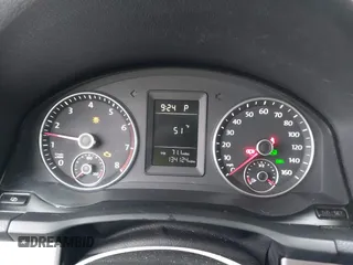 2010 Volkswagen Jetta SE z VIN 3VWRZ7AJ8AM148955, wystawiony jako IAAI lot #41241313 z przebiegiem 134 124 mil mil oraz . Historia ofert i sprzedaży dostępna na DreamBid. Obrazek 7.