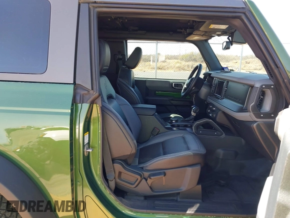2023 Ford Bronco с VIN 1FMDE5CP6PLB96281, выставлен на аукционе IAAI как лот 41947941 с пробегом 23 932 миль миль и . История ставок и продаж доступна на DreamBid. Изображение 5.