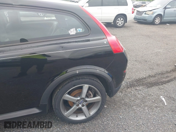 2012 Volvo C30 с VIN YV1672MKXC2275214, выставлен на аукционе IAAI как лот 42377318 с пробегом 166 496 миль миль и . История ставок и продаж доступна на DreamBid. Изображение 6.