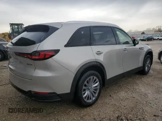 2025 Mazda CX-90 Preferred z VIN JM3KKBHD5S1214847, wystawiony jako Copart lot #51690015 z przebiegiem Nie podano mil oraz Czysty tytuł • Clean title. Historia ofert i sprzedaży dostępna na DreamBid. Obrazek 3.
