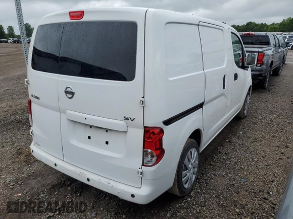 2021 Nissan NV200 SV with VIN 3N6CM0KN8MK703352, listed as a Copart auction lot 60914035 with 186,576 mi miles and Clean title. Bid and sale history available at DreamBid. Image 3.