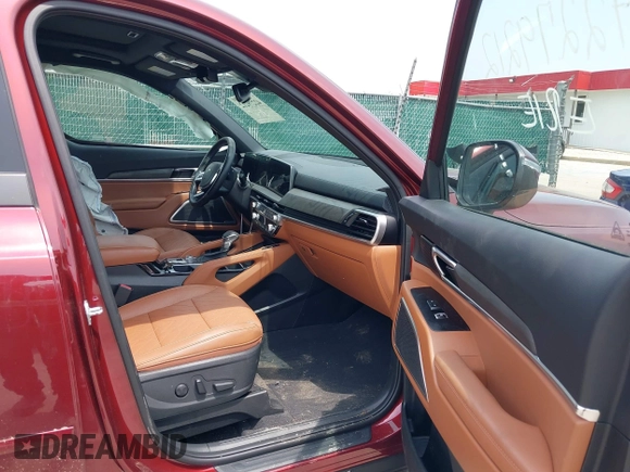 2024 Kia Telluride EX X-Line z VIN 5XYP3DGC6RG435643, wystawiony jako IAAI lot #42279212 z przebiegiem 10 069 mil mil oraz . Historia ofert i sprzedaży dostępna na DreamBid. Obrazek 5.