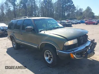 2001 Chevrolet Blazer LT z VIN 1GNCS13WX12137232, wystawiony jako IAAI lot #41670172 z przebiegiem Nie podano mil oraz . Historia ofert i sprzedaży dostępna na DreamBid. Obrazek 1.