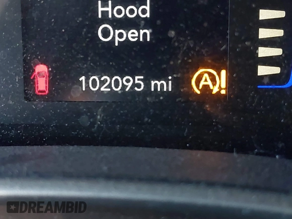 2018 Chrysler Pacifica Touring L with VIN 2C4RC1BGXJR157184, listed as a IAAI auction lot 41803388 with 102,095 mi miles and . Bid and sale history available at DreamBid. Image 15.