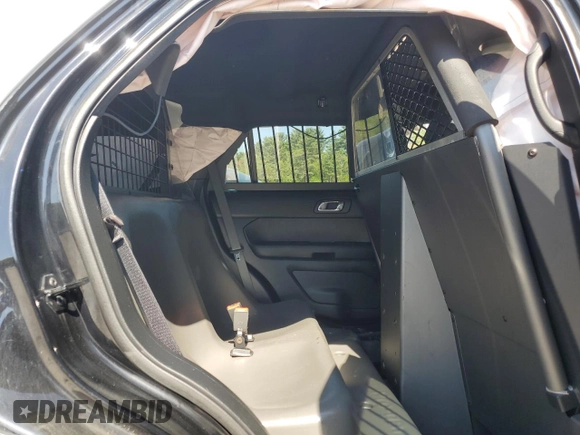 2016 Ford Police Interceptor Utility z VIN 1FM5K8AR3GGA86817, wystawiony jako Copart lot #56731755 z przebiegiem Nie podano mil oraz Szkoda całkowita • Salvage title. Historia ofert i sprzedaży dostępna na DreamBid. Obrazek 11.