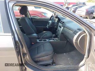 2012 Ford Fusion SE z VIN 3FAHP0HAXCR373911, wystawiony jako IAAI lot #42396082 z przebiegiem 237 100 mil mil oraz . Historia ofert i sprzedaży dostępna na DreamBid. Obrazek 5.