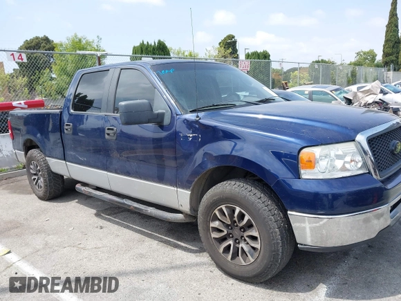 2007 Ford F-150 XLT z VIN 1FTPW12557FA20294, wystawiony jako IAAI lot #42118624 z przebiegiem 174 206 mil mil oraz . Historia ofert i sprzedaży dostępna na DreamBid. Obrazek 12.