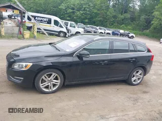 2015 Volvo V60 z VIN YV1612SB7F1208813, wystawiony jako IAAI lot #42436557 z przebiegiem 123 776 mil mil oraz . Historia ofert i sprzedaży dostępna na DreamBid. Obrazek 14.
