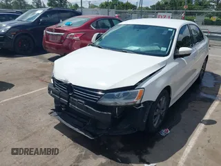 2013 Volkswagen Jetta SE with VIN 3VWDX7AJ1DM319114, listed as a IAAI auction lot 42295095 with 164,583 mi miles and . Bid and sale history available at DreamBid. Image 6.