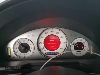 2006 Mercedes-Benz E 500 z VIN WDBUF70J96A963935, wystawiony jako Copart lot #45108905 z przebiegiem 204 278 mil mil oraz Szkoda całkowita • Salvage title. Historia ofert i sprzedaży dostępna na DreamBid. Obrazek 9.