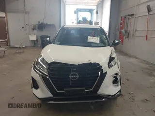 2022 Nissan Kicks S with VIN 3N1CP5BV8NL505330, listed as a IAAI auction lot 41907514 with 30,604 mi miles. Bid and sale history available at carsss.com. Image 12.