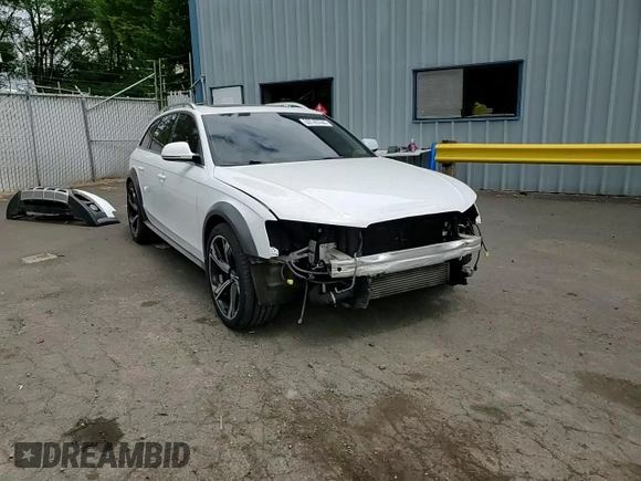 2014 Audi allroad Premium Plus with VIN WA1UFAFL5EA118080, listed as a Copart auction lot 60745744 with 78,962 mi miles and Salvage Title. Bid and sale history available at carsss.com. Image 10.