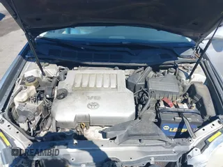 2008 Toyota Avalon XL z VIN 4T1BK36B28U255522, wystawiony jako IAAI lot #42143848 z przebiegiem 240 777 mil mil oraz . Historia ofert i sprzedaży dostępna na DreamBid. Obrazek 10.