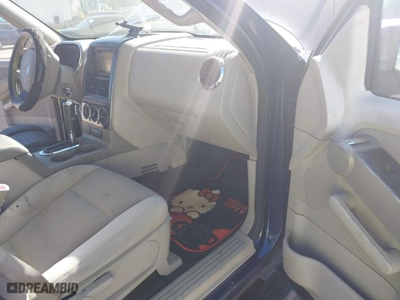 2007 Ford Explorer Sport Trac XLT with VIN 1FMEU31K57UA25387, listed as a IAAI auction lot 41839716 with 199,004 mi miles. Bid and sale history available at carsss.com. Image 5.