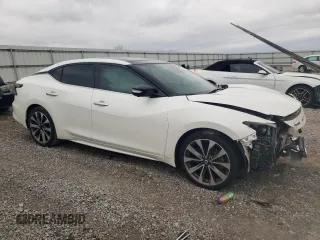 2019 Nissan Maxima Platinum z VIN 1N4AA6AV0KC363601, wystawiony jako Copart lot #49549415 z przebiegiem 75 551 mil mil oraz Szkody całkowita. Historia ofert i sprzedaży dostępna na DreamBid. Obrazek 4.
