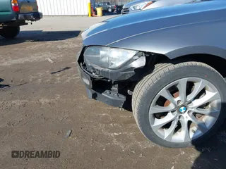 2009 BMW 3 Series 335i xDrive with VIN WBAWC73519E269820, listed as a IAAI auction lot 41794929 with 122,691 mi miles. Bid and sale history available at carsss.com. Image 13.