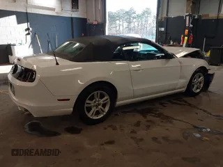 2014 Ford Mustang V6 with VIN 1ZVBP8EM4E5267406, listed as a IAAI auction lot 41752563 with 84,823 mi miles. Bid and sale history available at carsss.com. Image 4.