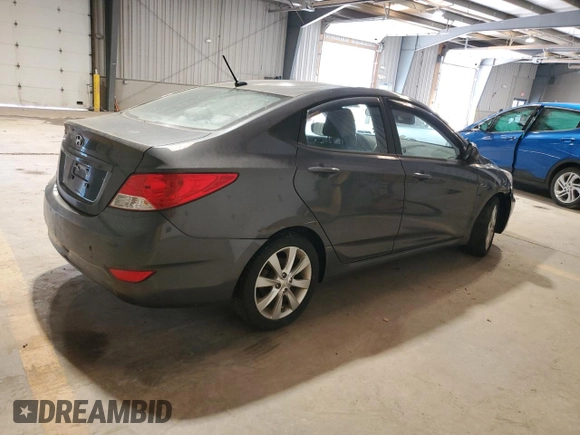 2012 Hyundai Accent GLS z VIN KMHCU4AE9CU186858, wystawiony jako Copart lot #59918965 z przebiegiem 83 592 mil mil oraz Czysty tytuł • Clean title. Historia ofert i sprzedaży dostępna na DreamBid. Obrazek 3.