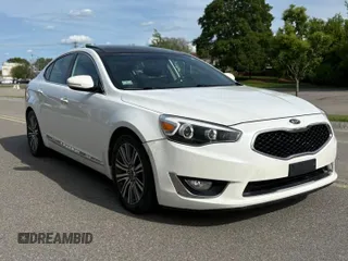 2015 Kia Cadenza Premium z VIN KNALN4D72F5172536, wystawiony jako Copart lot #59225425 z przebiegiem 80 482 mil mil oraz Tytuł czysty. Historia ofert i sprzedaży dostępna na DreamBid. Obrazek 1.