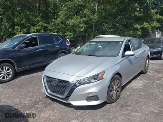 2019 Nissan Altima 2.5 S with VIN 1N4BL4BV8KC146895, listed as a IAAI auction lot 40152709 with 135,011 mi miles. Bid and sale history available at carsss.com. Image 18.