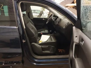 2016 Volkswagen Tiguan S with VIN WVGBV7AX6GW029794, listed as a IAAI auction lot 41698112 with 73,084 mi miles and . Bid and sale history available at DreamBid. Image 5.