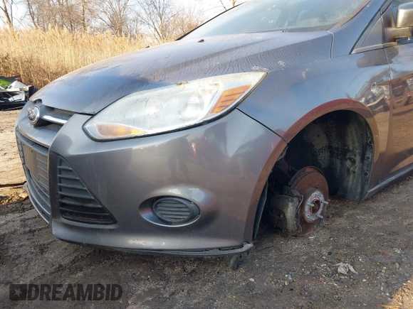 2014 Ford Focus SE with VIN 1FADP3F29EL392642, listed as a IAAI auction lot 41496380 with 101,606 mi miles and . Bid and sale history available at carsss.com. Image 12.