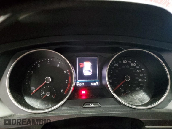 2018 Volkswagen Tiguan SEL with VIN 3VV3B7AX0JM124135, listed as a Copart auction lot 60721155 with 98,247 mi miles and Salvage title. Bid and sale history available at DreamBid. Image 9.